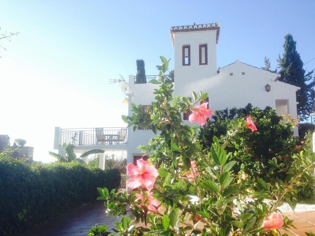 Вилла La Torrecica, Con Caracter Andaluz Y Magnificas Vistas Al Mar Y Sierra Nevada Салобрения Экстерьер фото