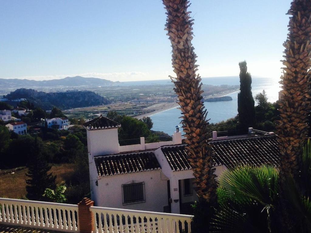 Вилла La Torrecica, Con Caracter Andaluz Y Magnificas Vistas Al Mar Y Sierra Nevada Салобрения Экстерьер фото